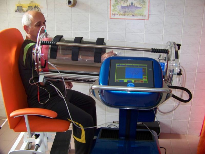 Vakuově kompresní terapie s připojením diagnostické části.