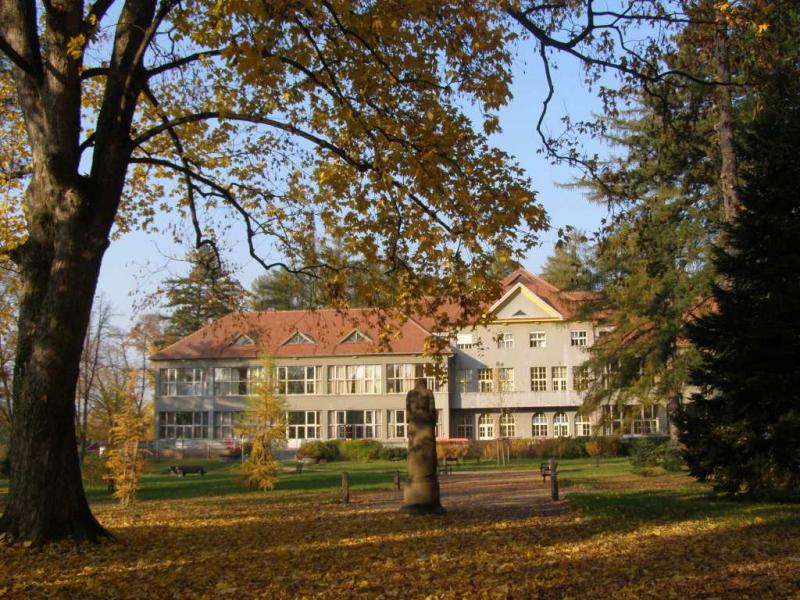 okolí pavilónu C